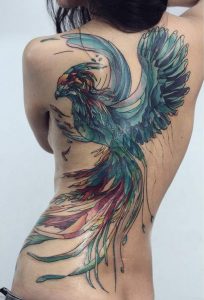 tatuagem feminina nas costas 5