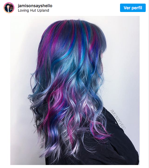 cabelo arco iris azul